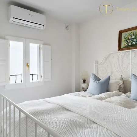 Townhouse In The Old Historic Town With Spacious Terrace And Its Own Cave Almunecar