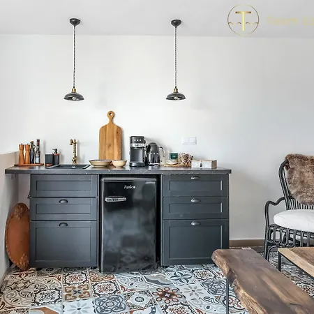 Townhouse In The Old Historic Town With Spacious Terrace And Its Own Cave