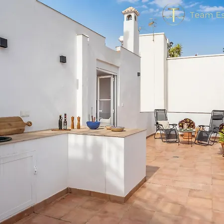 Townhouse In The Old Historic Town With Spacious Terrace And Its Own Cave *