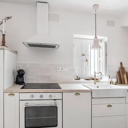 Townhouse In The Old Historic Town With Spacious Terrace And Its Own Cave * Almunecar