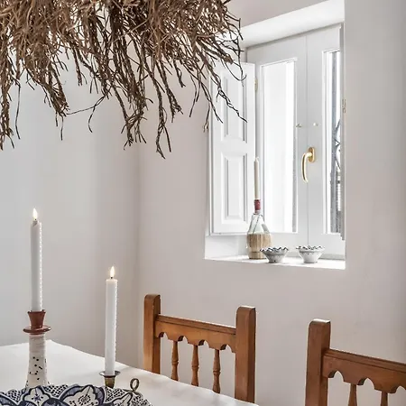 Townhouse In The Old Historic Town With Spacious Terrace And Its Own Cave Holiday home *