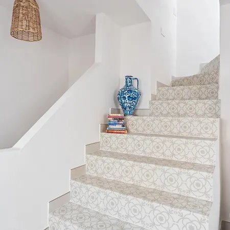 Townhouse In The Old Historic Town With Spacious Terrace And Its Own Cave Holiday home *